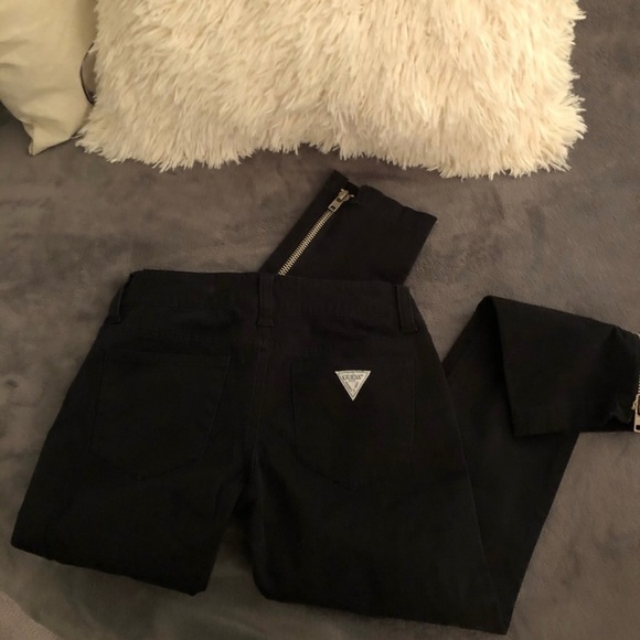 ❓GUESS Jeans w/ Zipper Ankle | Black | Stretch - Picture 2 of 6